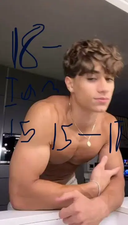 Dominic, 18 from United States — Snapchat profile