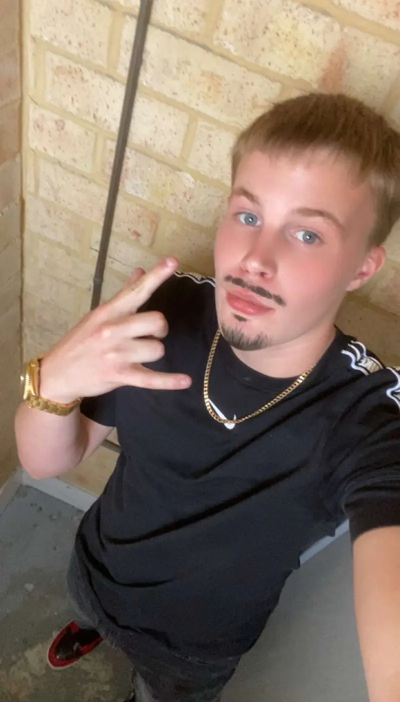 Owen, 18 from Australia — Snapchat profile