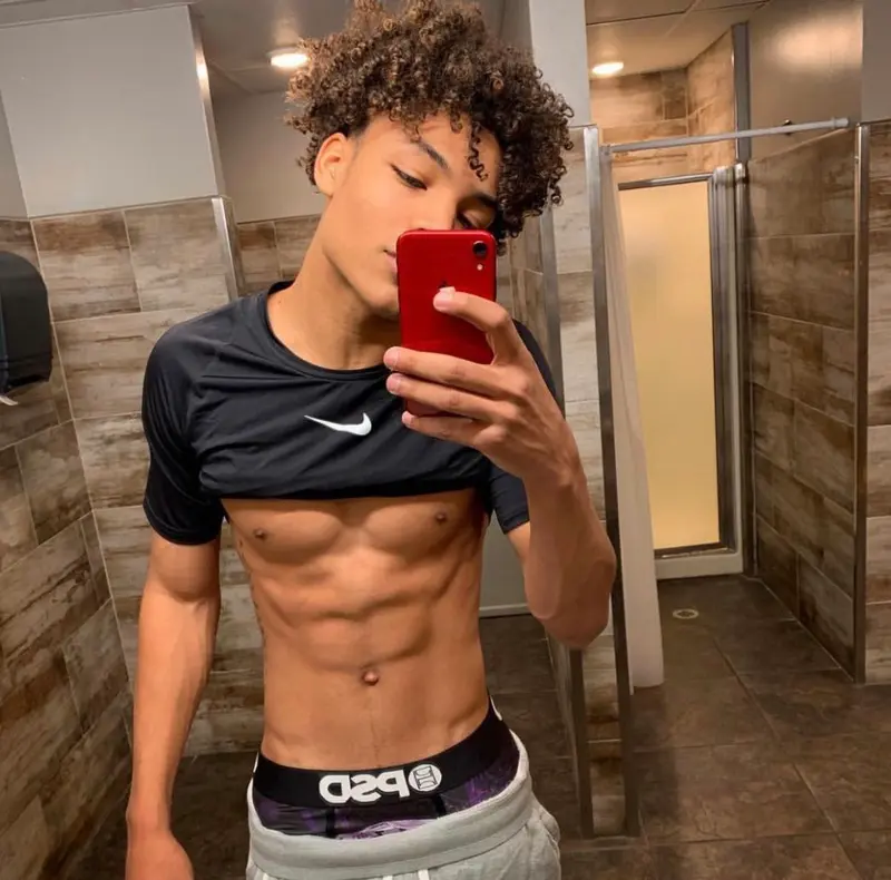 rayce, 18 from United States — Snapchat profile