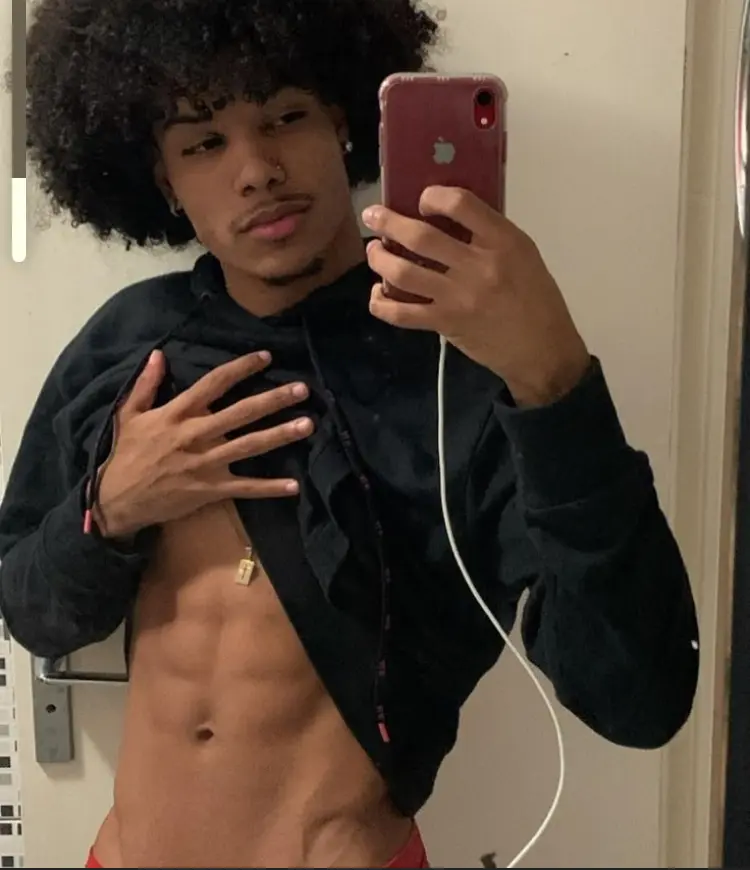 Isaiah, 21 from United States — Snapchat profile