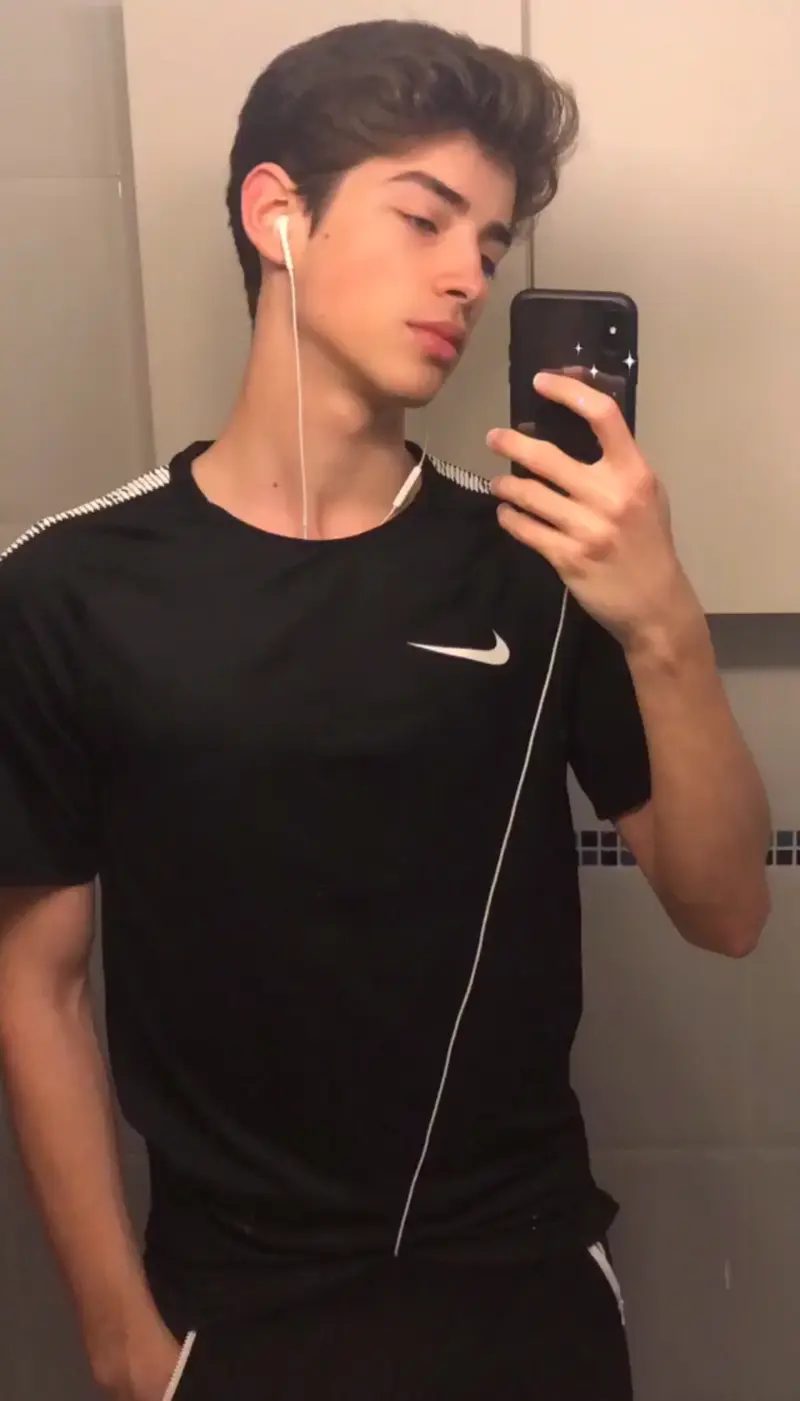 James, 19 from United States — Snapchat profile