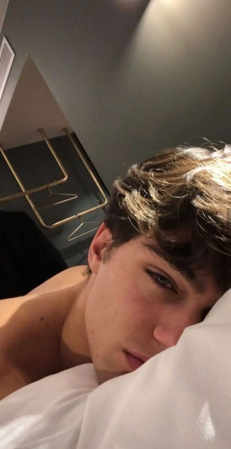 Johnny, 18 from United States — Snapchat profile