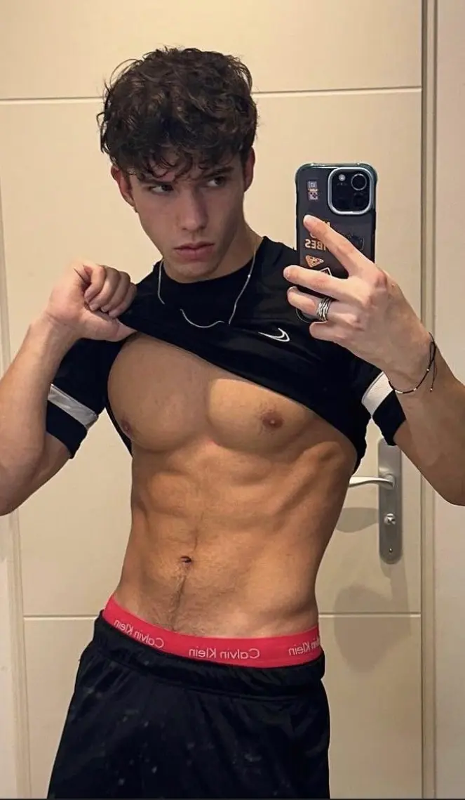 Cristian, 18 from United States — Snapchat profile